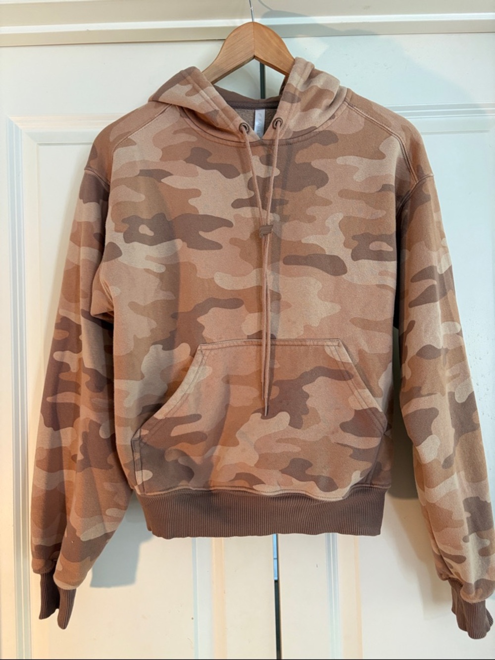 Fabletics Forever Fleece Hoodie in Teddy Large Camo/Latte